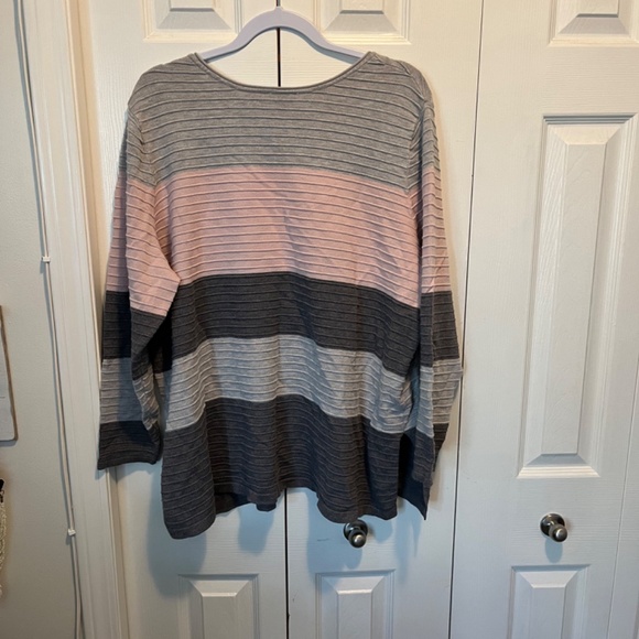 Laura size 3X pullover - Picture 7 of 11